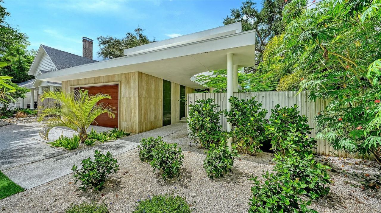 1642 Bahia Vista Street, Sarasota, FL 34239 Photo