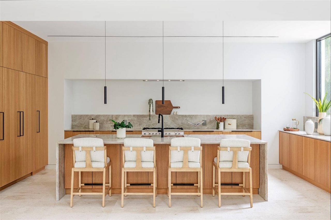 1642 Bahia Vista Street, Sarasota, FL 34239 Photo