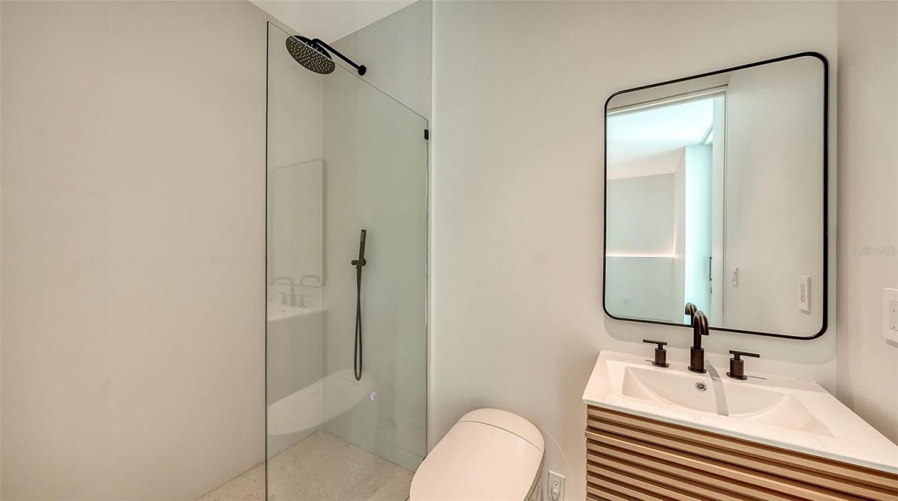 1642 Bahia Vista Street, Sarasota, FL 34239 Photo