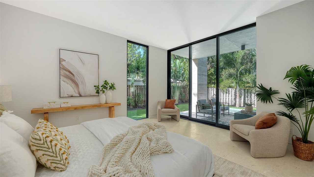 1642 Bahia Vista Street, Sarasota, FL 34239 Photo