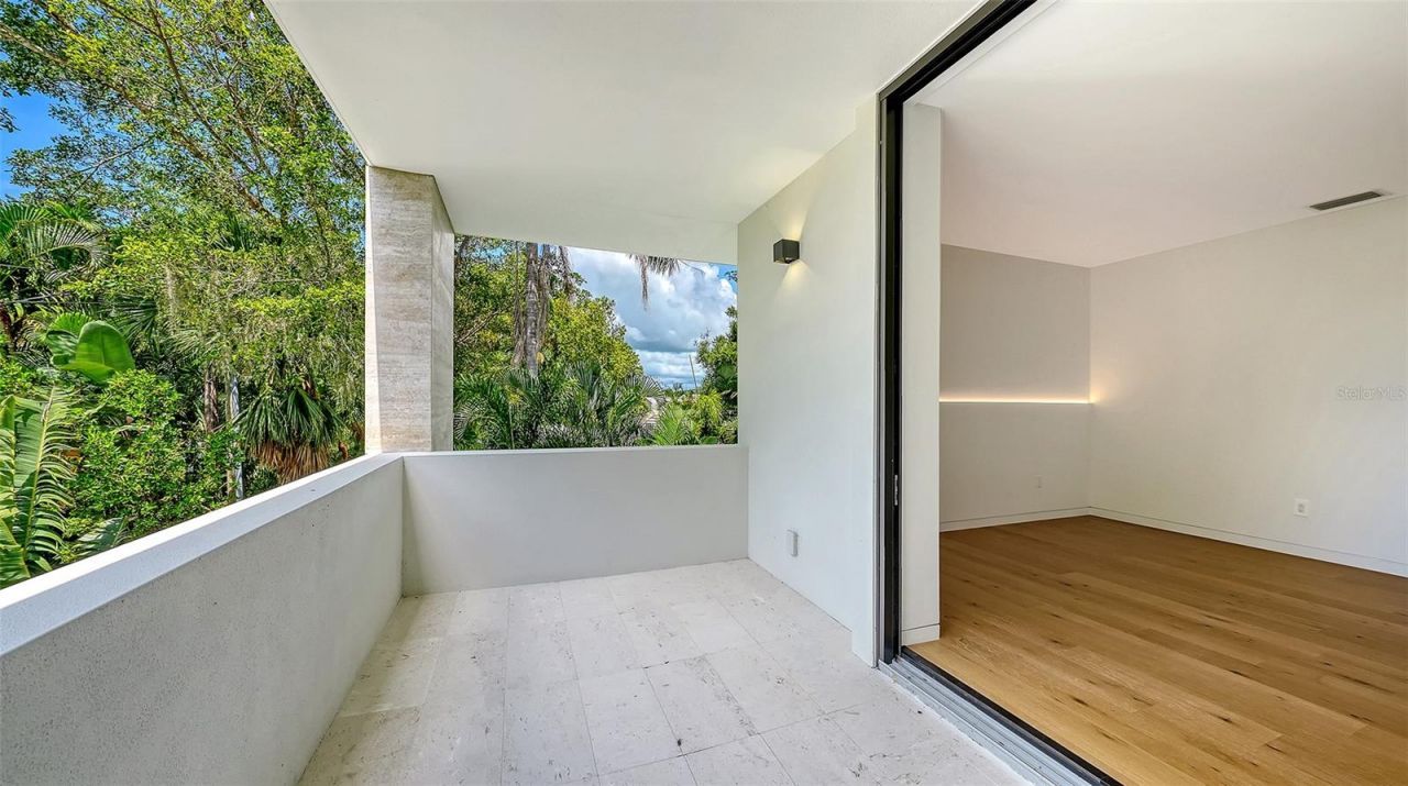 1642 Bahia Vista Street, Sarasota, FL 34239 Photo