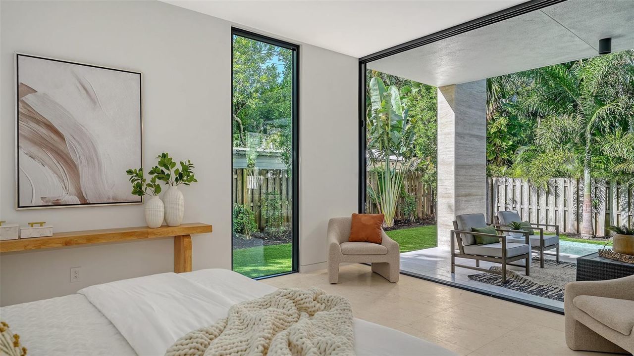 1642 Bahia Vista Street, Sarasota, FL 34239 Photo