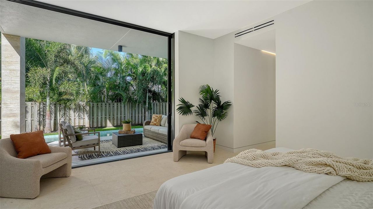 1642 Bahia Vista Street, Sarasota, FL 34239 Photo