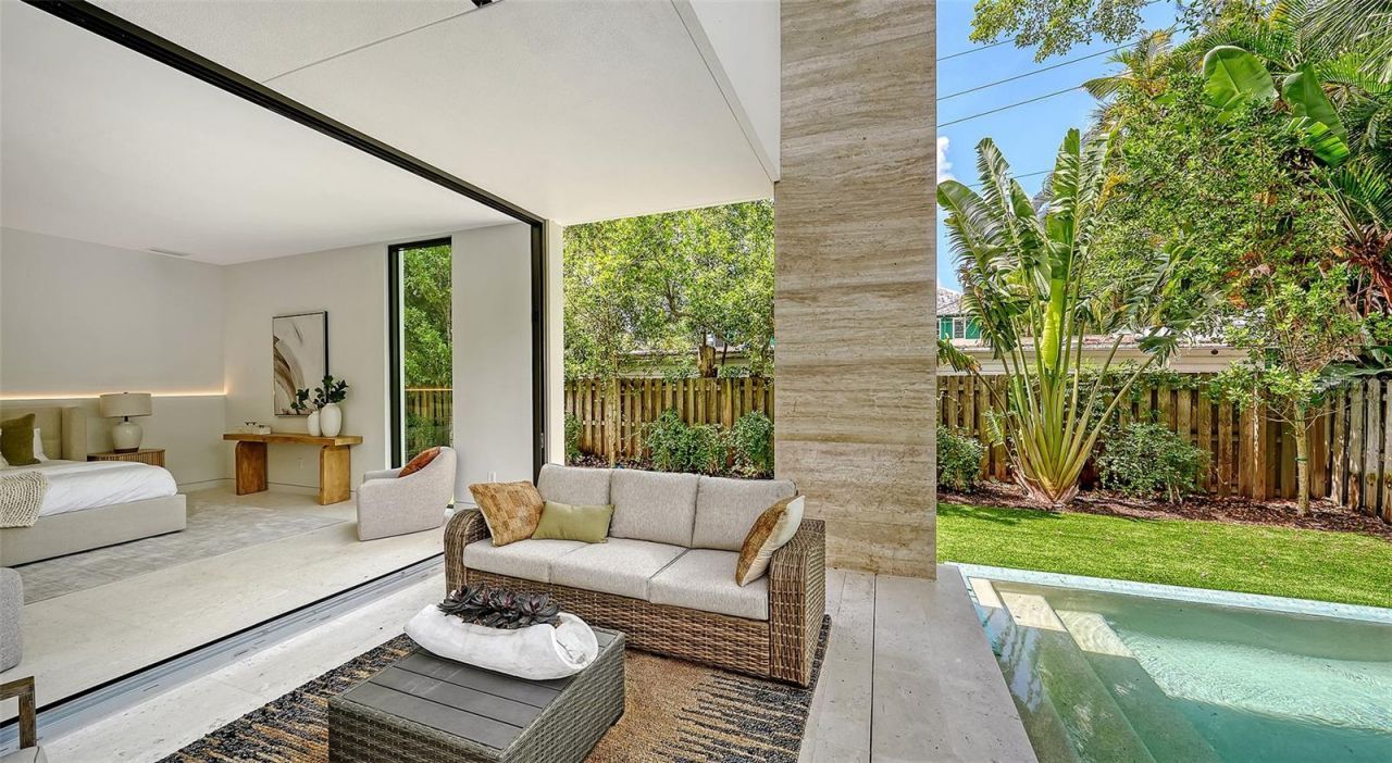 1642 Bahia Vista Street, Sarasota, FL 34239 Photo