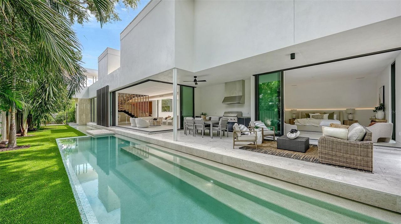 1642 Bahia Vista Street, Sarasota, FL 34239 Photo