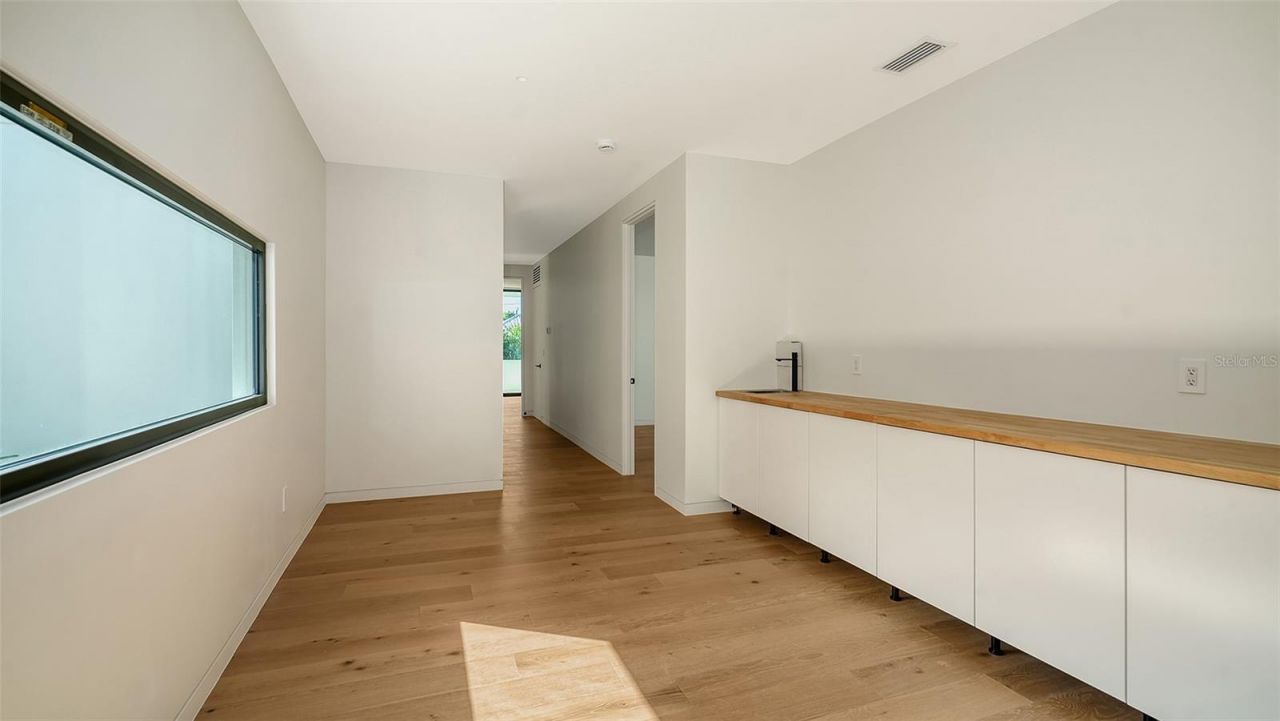 1642 Bahia Vista Street, Sarasota, FL 34239 Photo