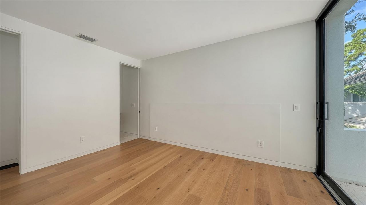 1642 Bahia Vista Street, Sarasota, FL 34239 Photo