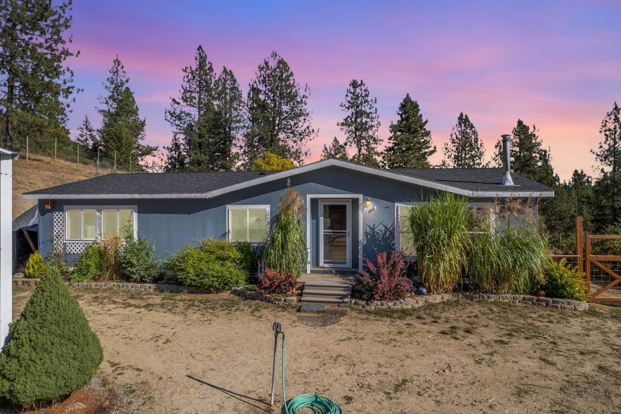 502 Wildflower Ln, Newport, WA 99156 Main Photo