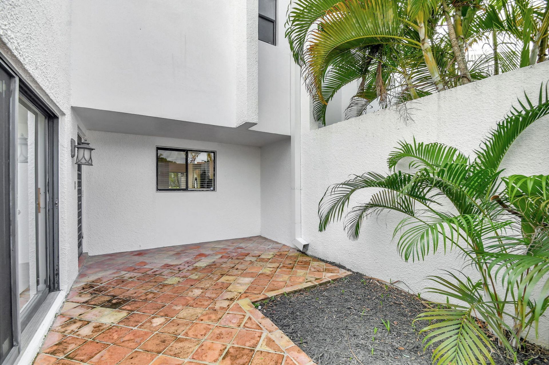 1906 Presidential Way, Unit 1-C, West Palm Beach, FL 33401 Photo