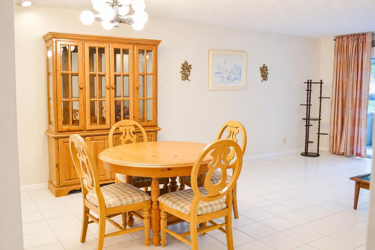 570 Laconia Circle, Lake Worth, FL 33467 Photo