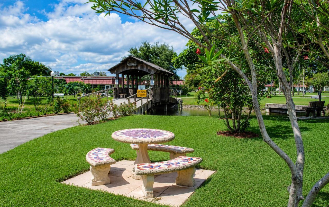 570 Laconia Circle, Lake Worth, FL 33467 Photo