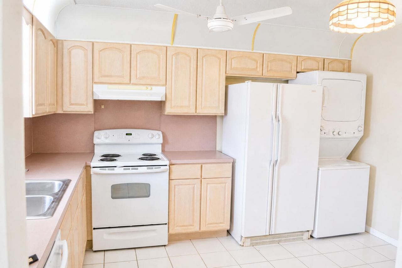 570 Laconia Circle, Lake Worth, FL 33467 Photo