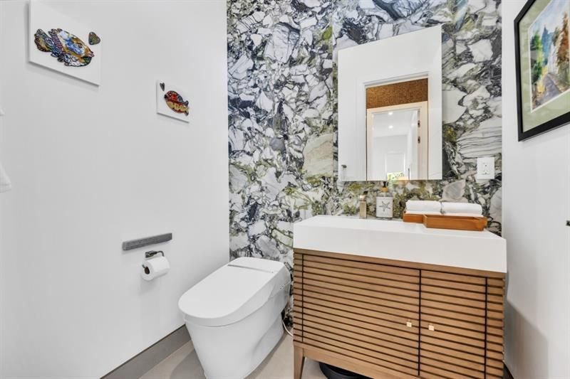 300 NE 21st Ct, Wilton Manors, FL 33305 Photo