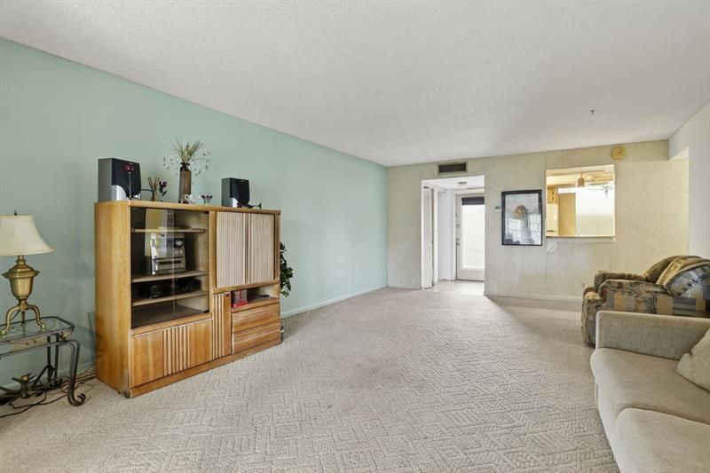 7360 NW 18th Street, Unit 103, Margate, FL 33063 Photo