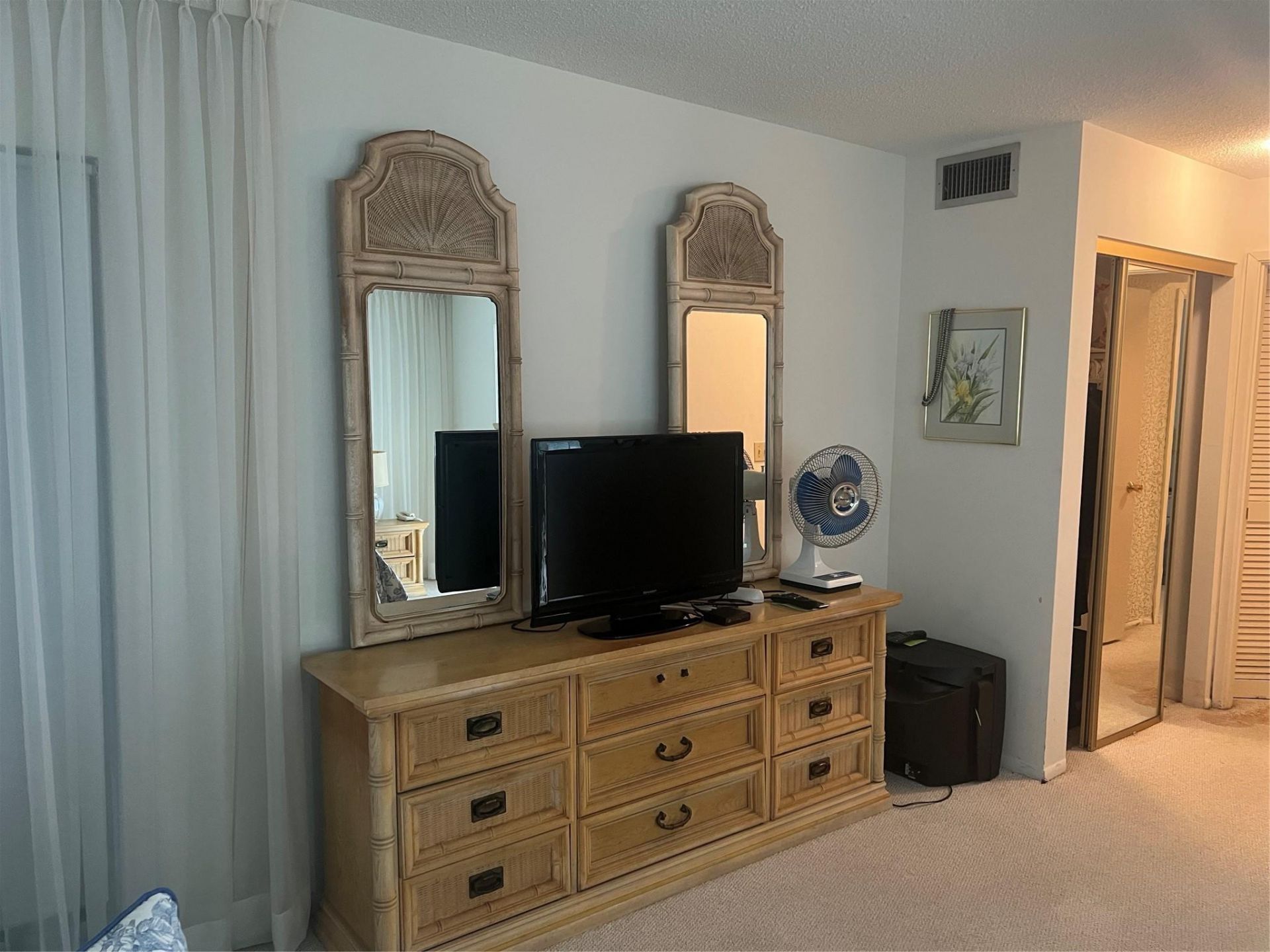 1425 Atlantic Shores Boulevard, Unit 601, Hallandale Beach, FL 33009 Photo