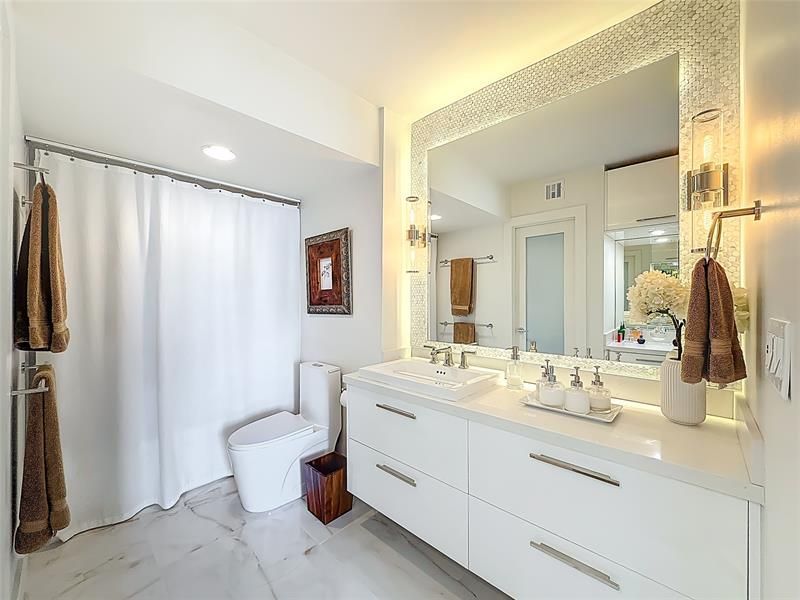 3625 N Country Club Drive, Unit 1204, Aventura, FL 33180 Photo