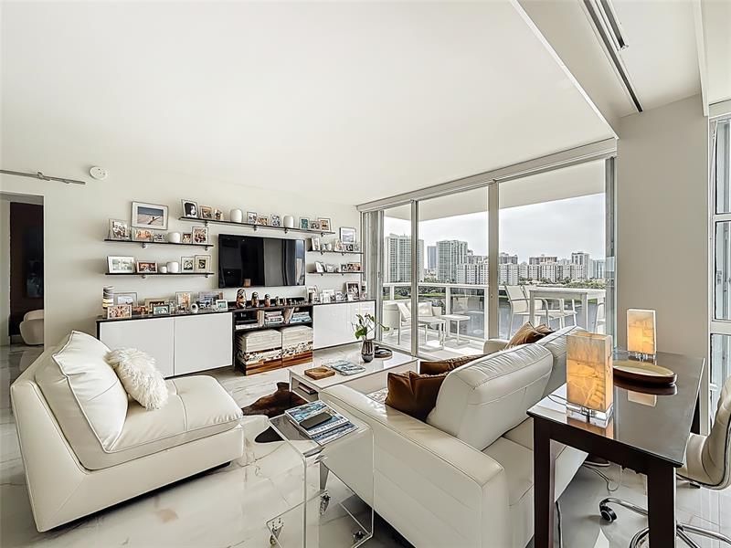 3625 N Country Club Drive, Unit 1204, Aventura, FL 33180 Photo