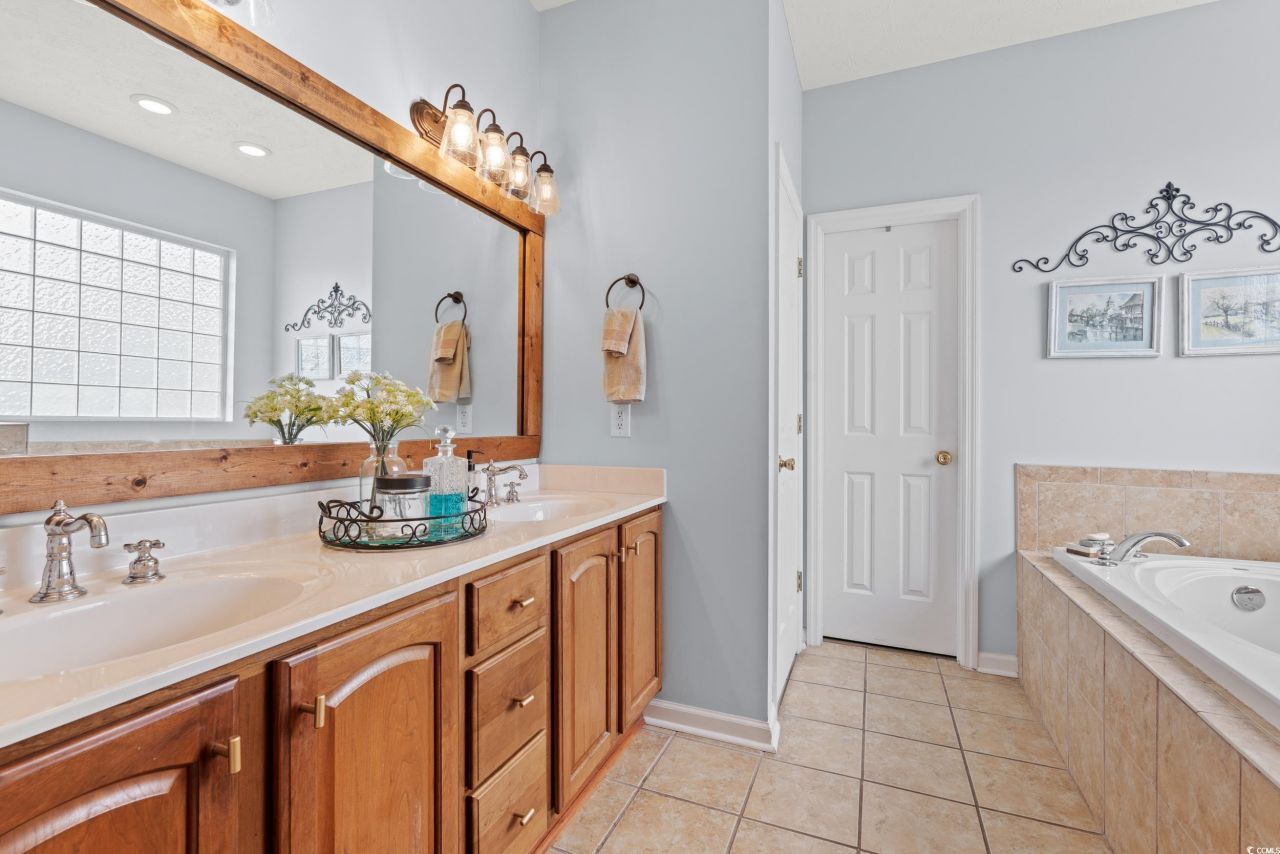 908 Saint James Ct. Photo 16