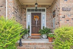 908 Saint James Ct. photo 4