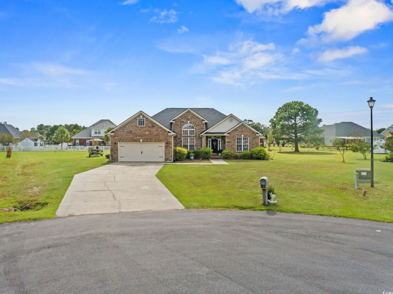 908 Saint James Ct. Photo 31