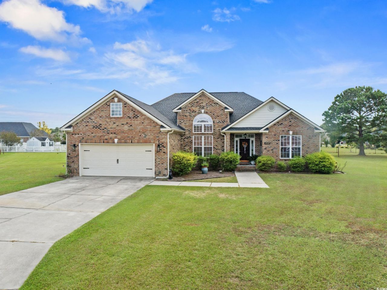 908 Saint James Ct. Photo 32