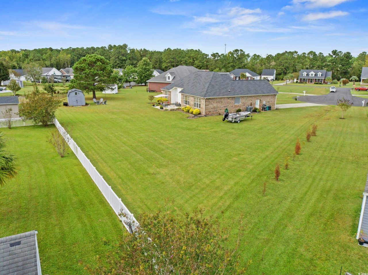 908 Saint James Ct. Photo 33