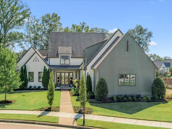 9071 WINSTON WOODS CIR N, Germantown, TN 38139