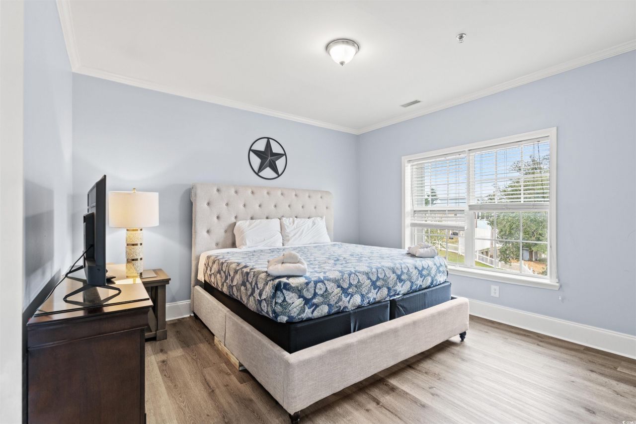 400 Hillside Dr. S Photo 10