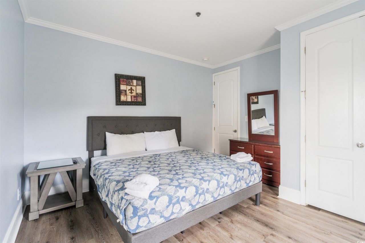 400 Hillside Dr. S Photo 13