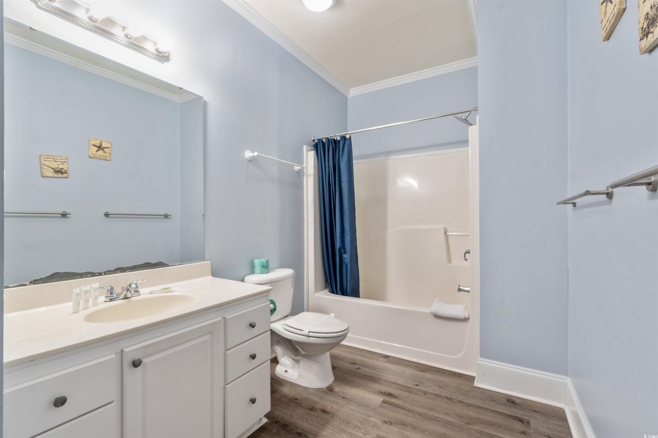 400 Hillside Dr. S Photo 14