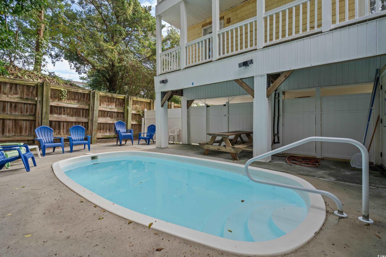 400 Hillside Dr. S Photo 35