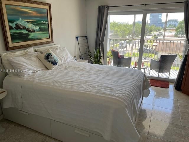 329 SE 3rd St, Unit 304S, Hallandale Beach, FL 33009 Photo