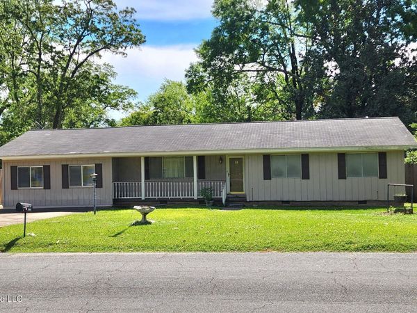 19 Shadow Lane, Natchez, MS 39120