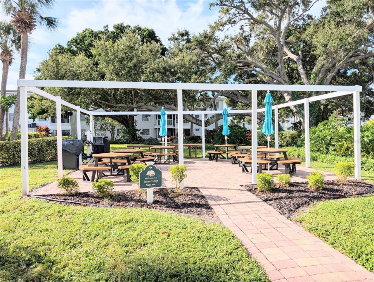 2303 Sunset Drive, Unit H7, Bradenton, FL 34207 Photo