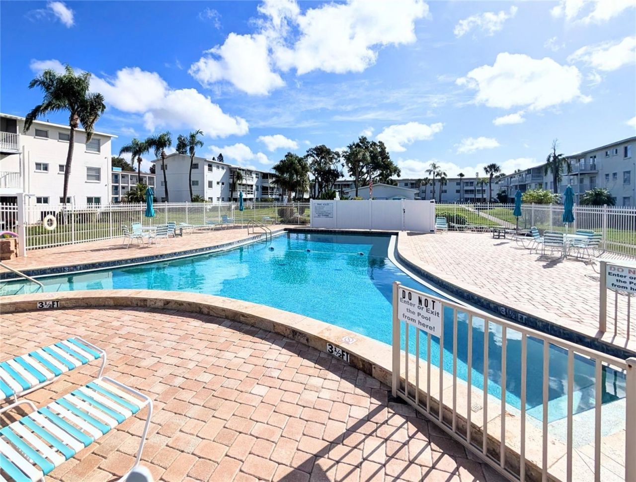 2303 Sunset Drive, Unit H7, Bradenton, FL 34207 Photo