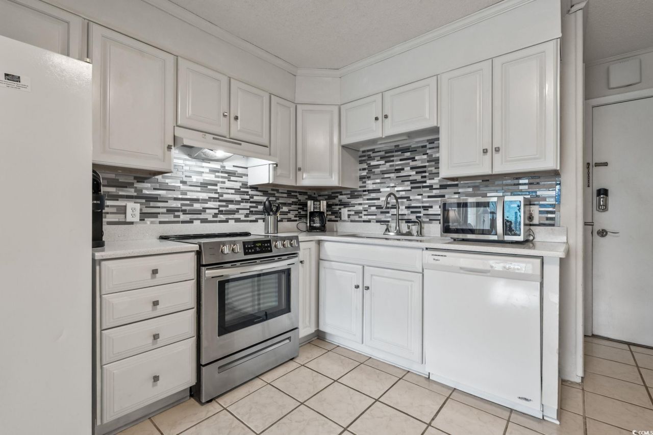 6302 N Ocean Blvd. Photo 4