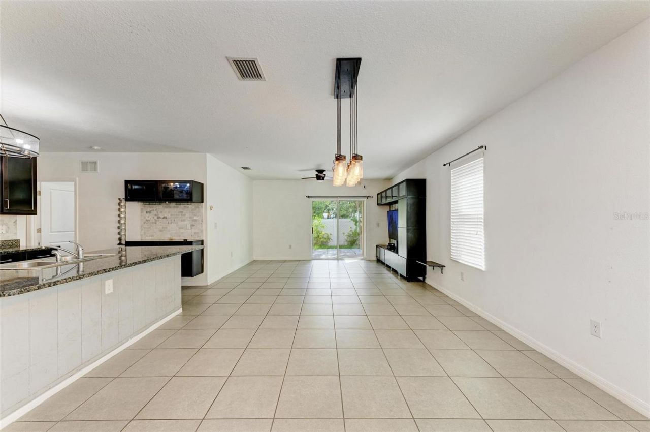 123 San Avellino Court, Bradenton, FL 34208 Photo