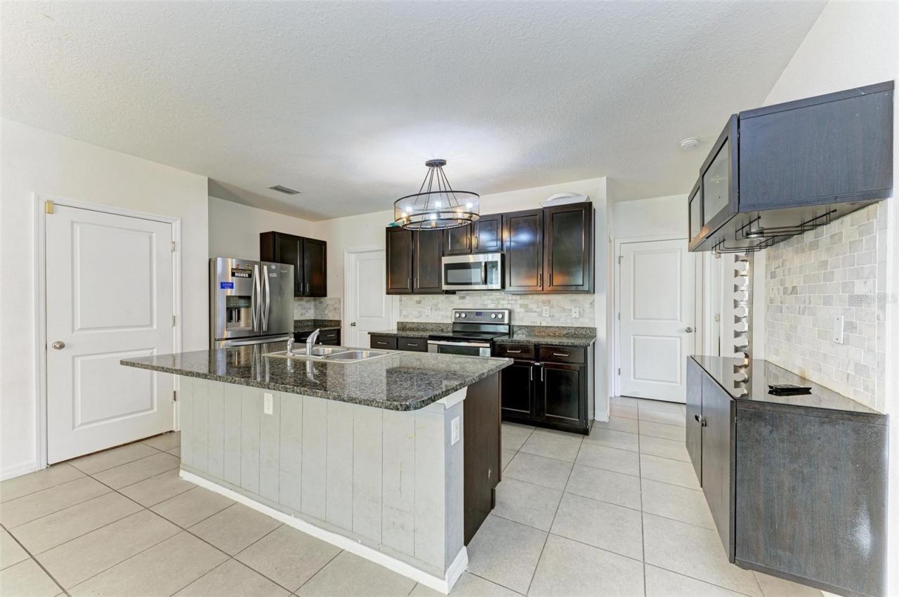 123 San Avellino Court, Bradenton, FL 34208 Photo