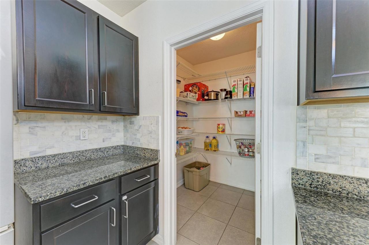 123 San Avellino Court, Bradenton, FL 34208 Photo