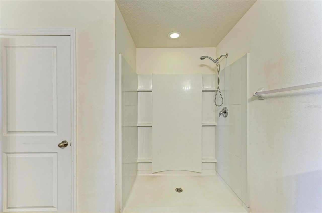 123 San Avellino Court, Bradenton, FL 34208 Photo