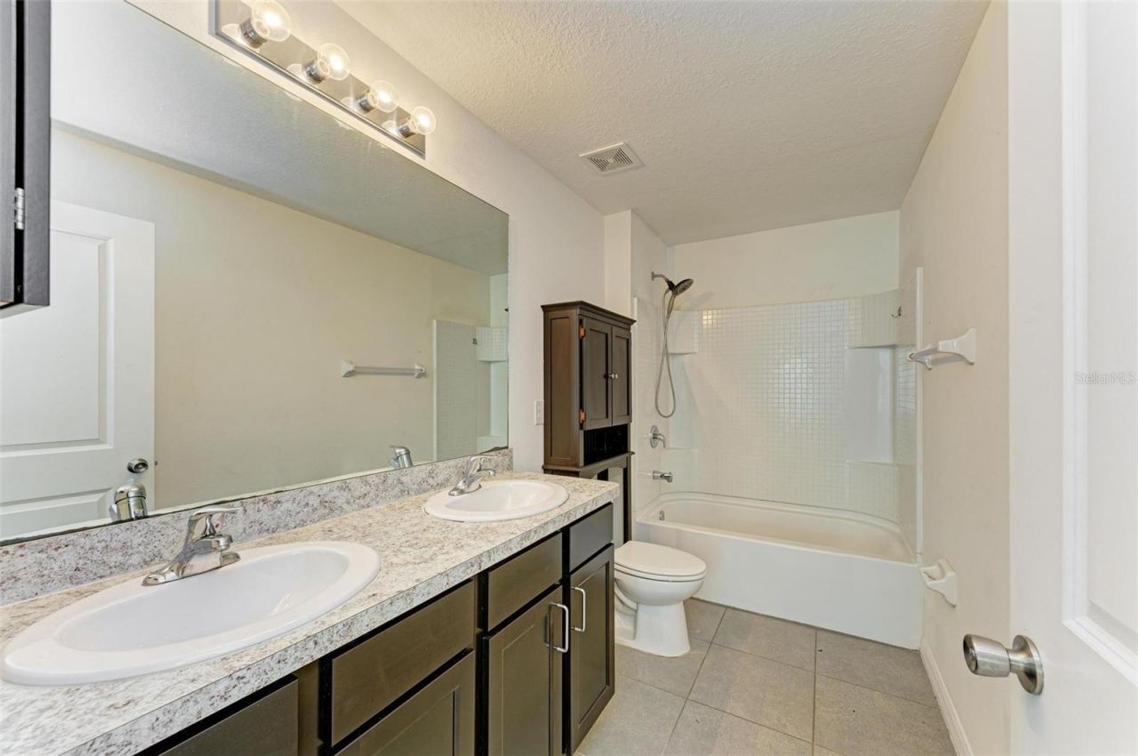 123 San Avellino Court, Bradenton, FL 34208 Photo