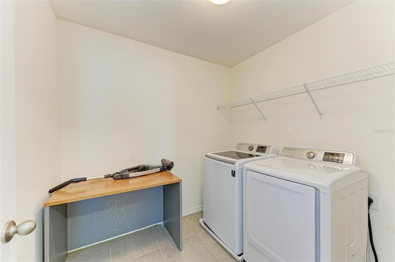 123 San Avellino Court, Bradenton, FL 34208 Photo