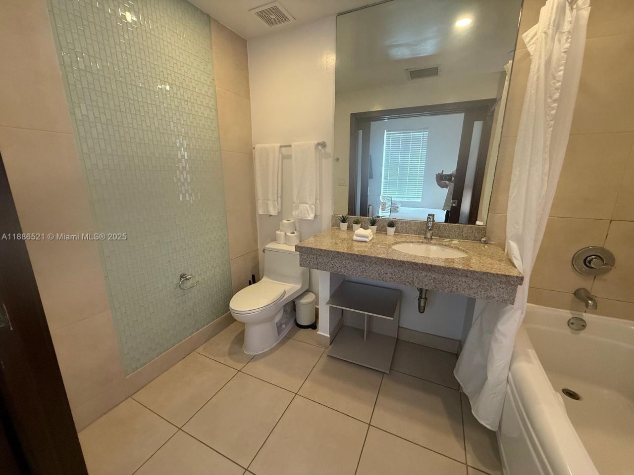 1036 Ocean Dr, Unit B309, Miami Beach, FL 33139 Photo