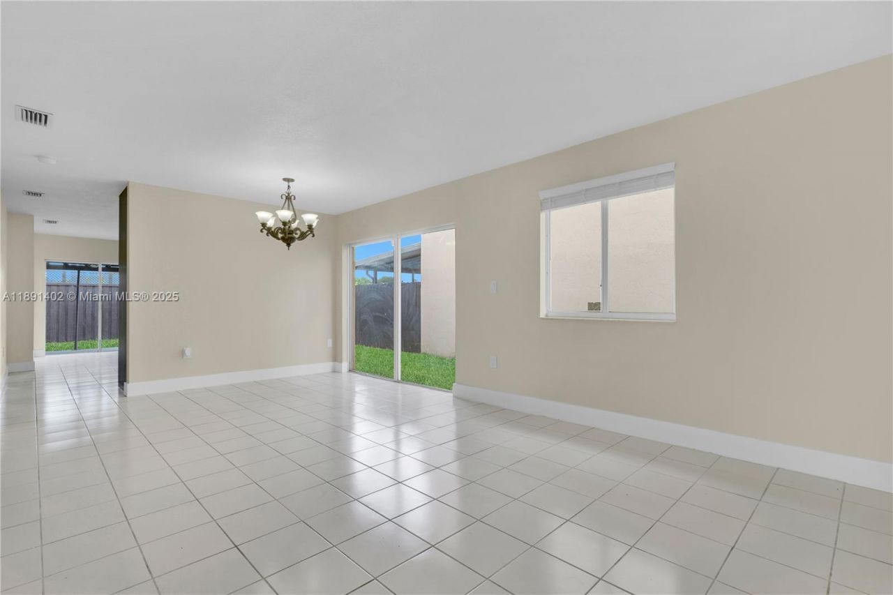 16215 SW 137th Ct, Miami, FL 33177 Photo