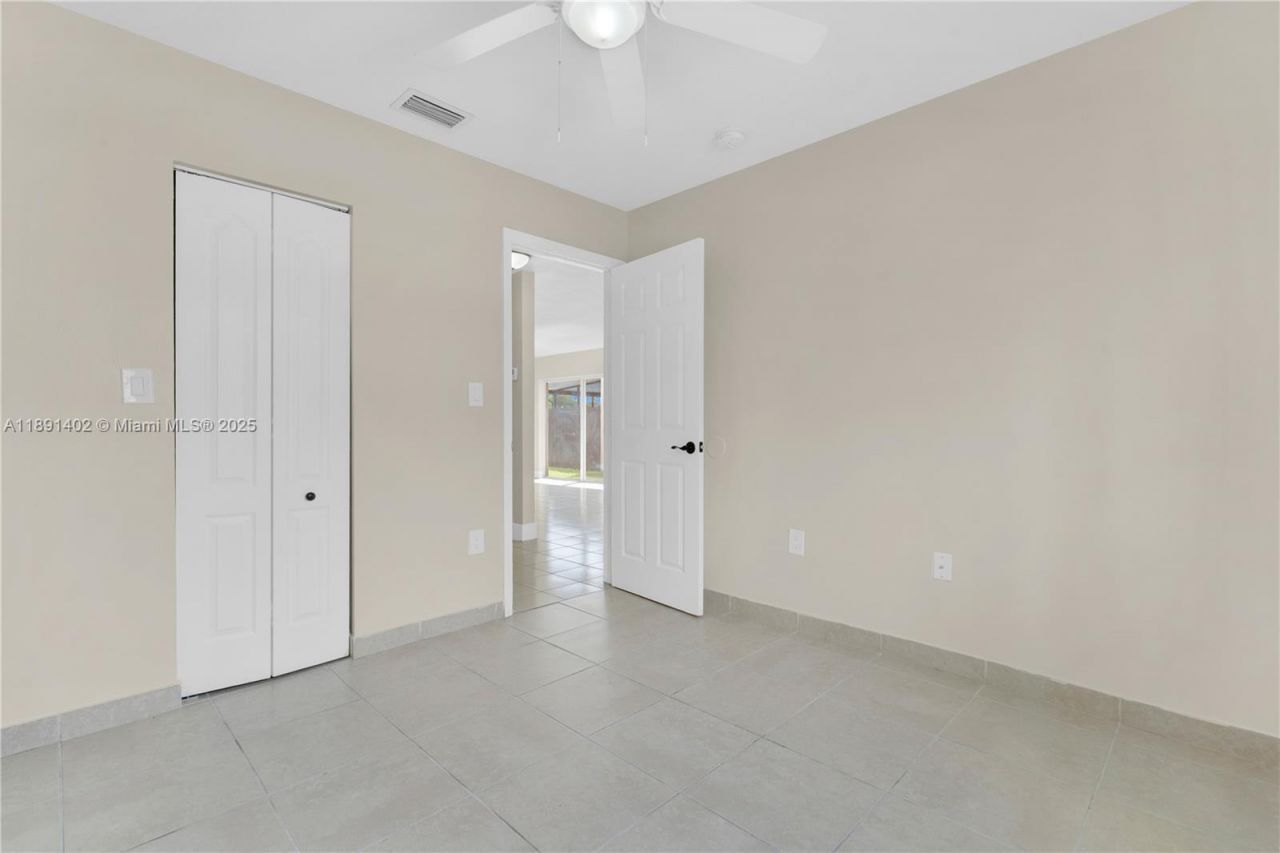 16215 SW 137th Ct, Miami, FL 33177 Photo