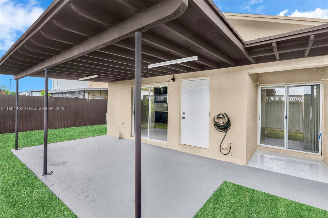 16215 SW 137th Ct, Miami, FL 33177 Photo