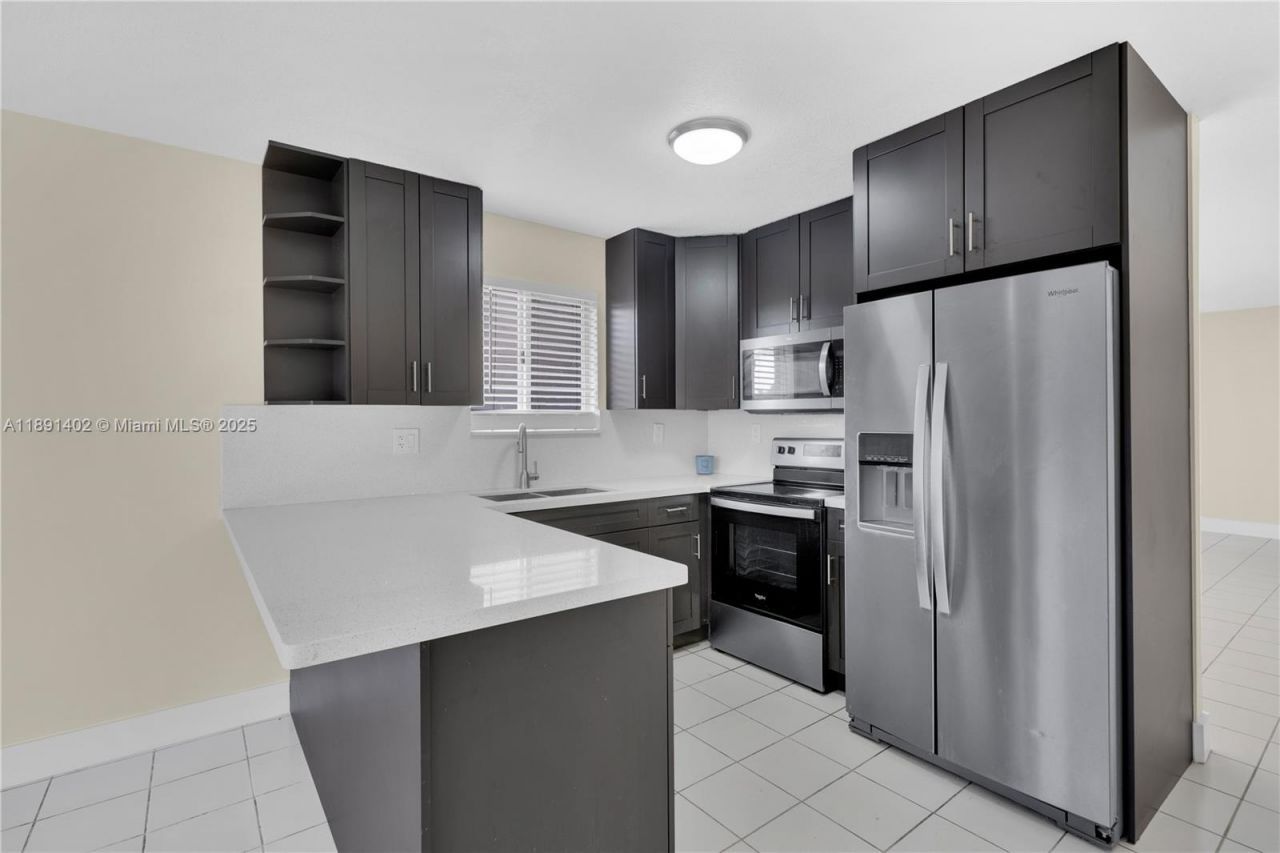 16215 SW 137th Ct, Miami, FL 33177 Photo