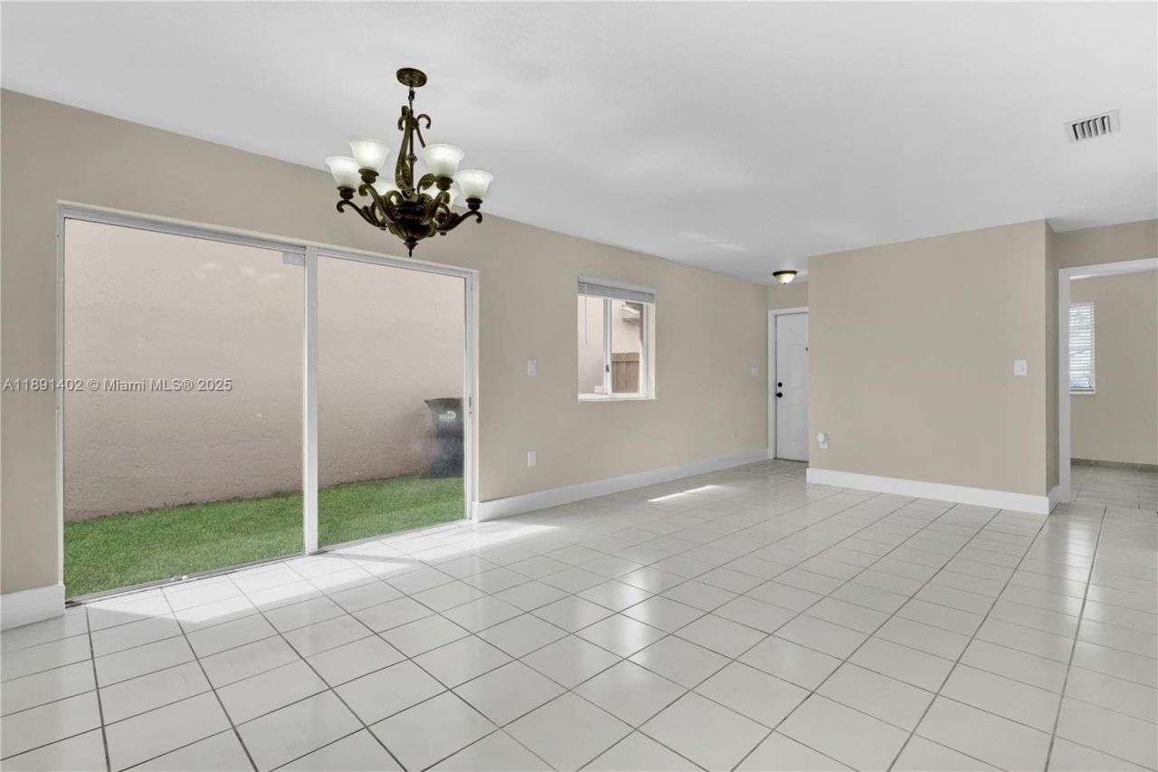 16215 SW 137th Ct, Miami, FL 33177 Photo