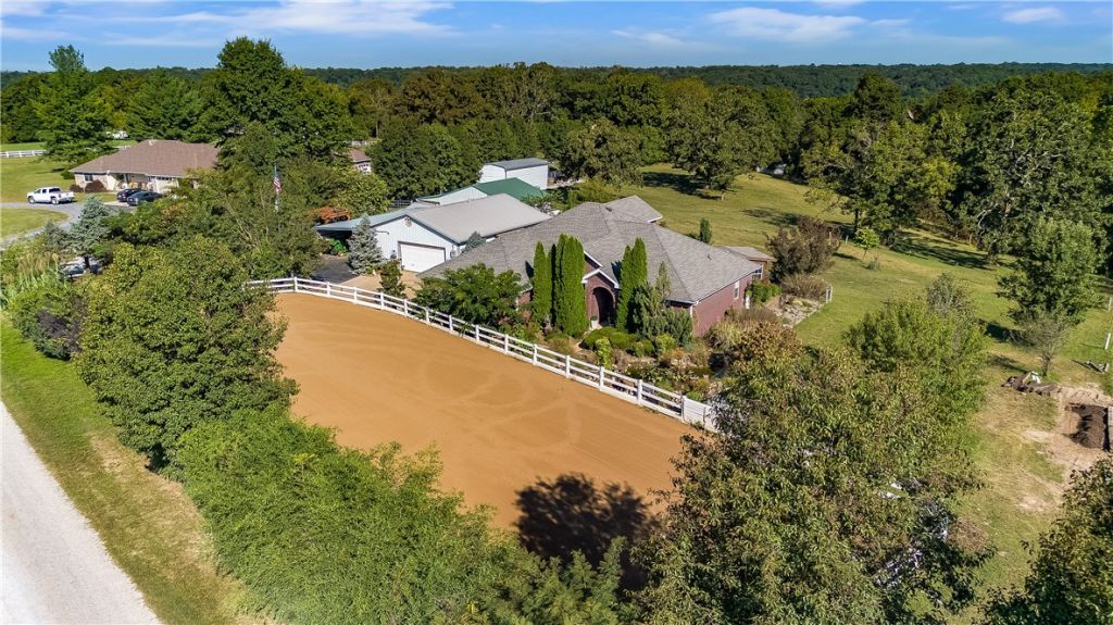 19000 Huntington Drive  Gravette, AR 72736