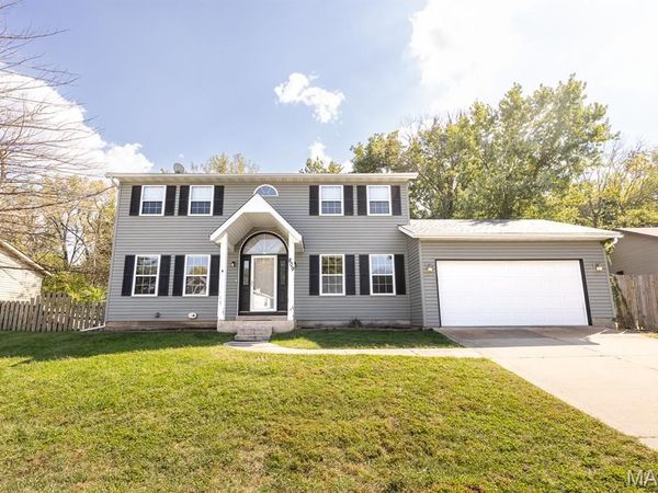 809 Deer Creek Road, O'Fallon, IL 62269